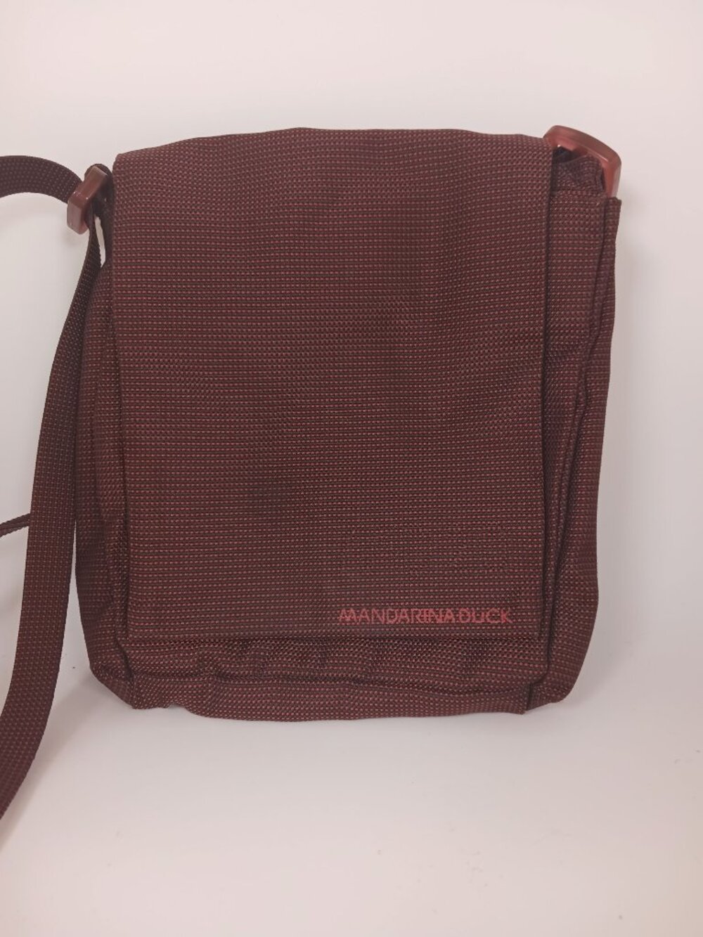 Mandarina Duck MD20 Maroon Crossbody Bag EUC